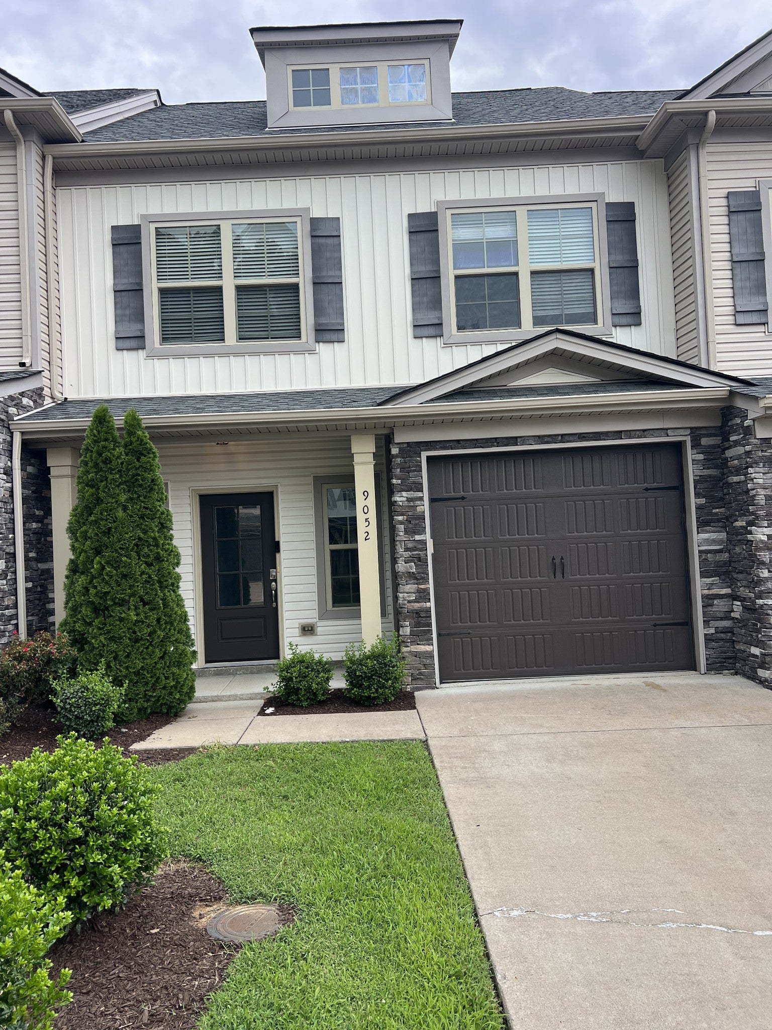 9052 Brixworth Ct — photo