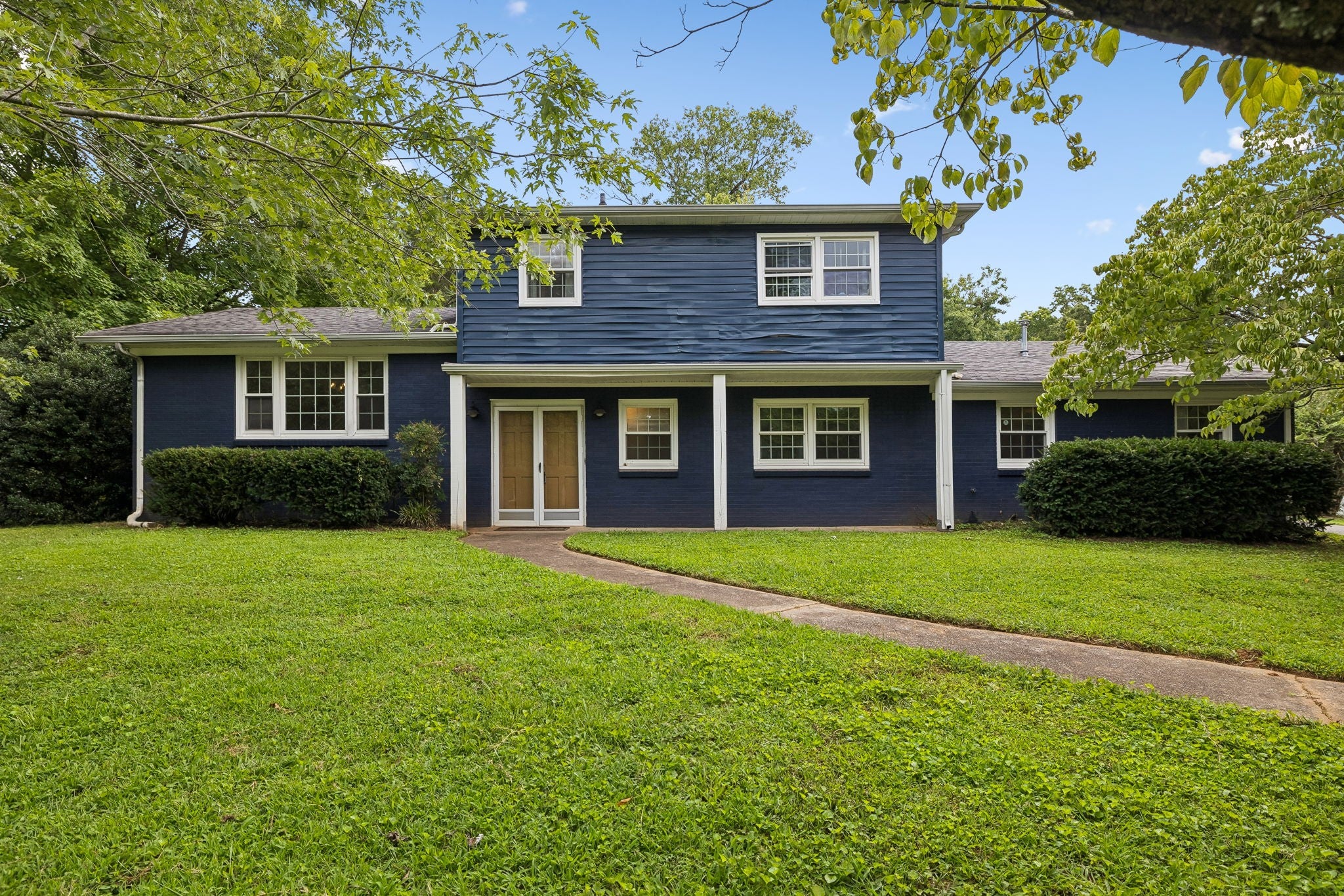 406 Derby Ct — photo
