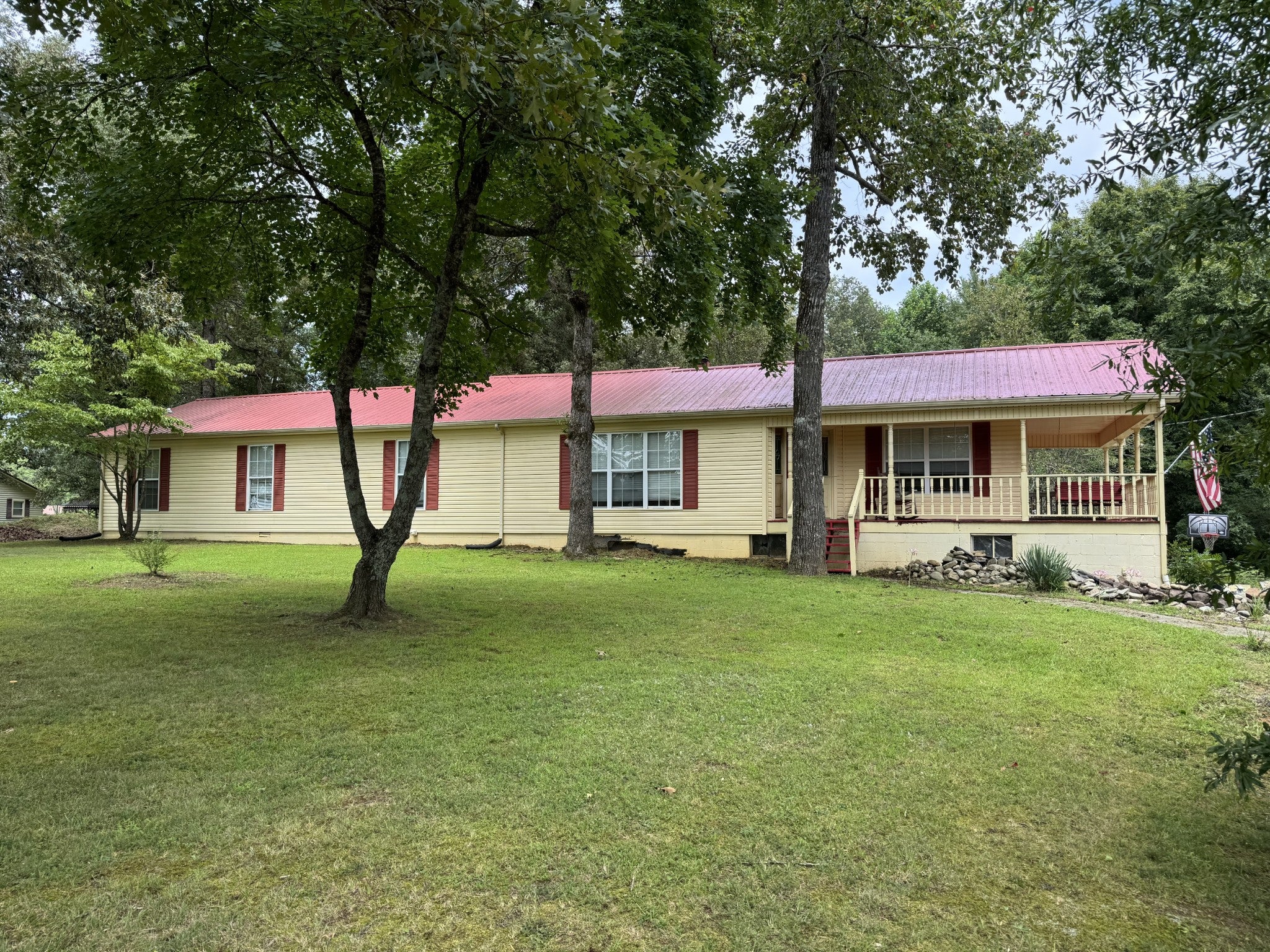 576 Vandagriff Rd — photo