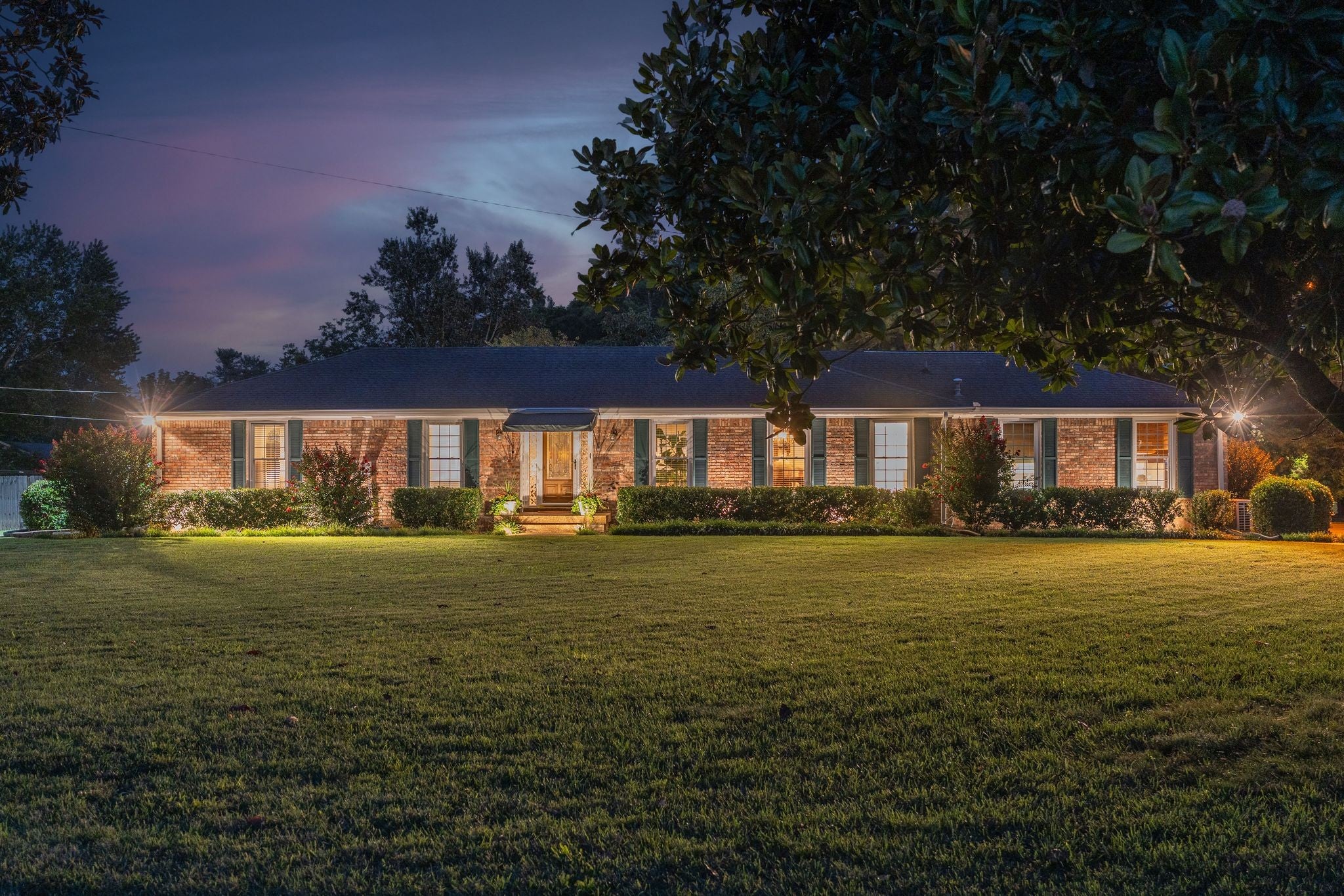 8105 Westhaven Dr — photo