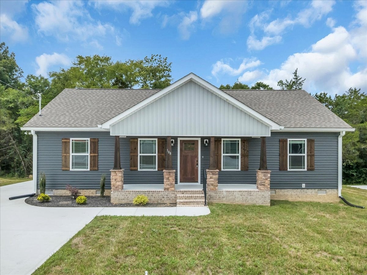 108 Demombreum Circle — photo