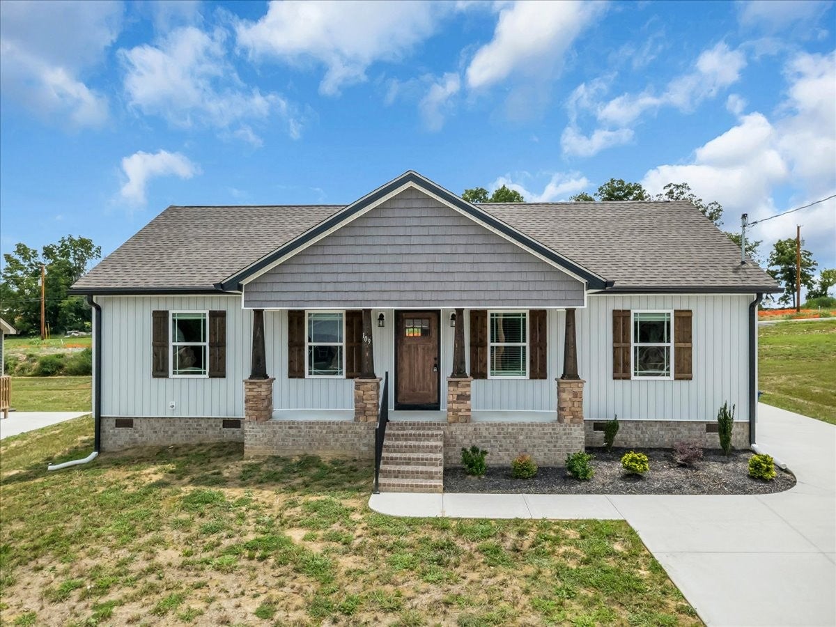 109 Demombreum Circle — photo