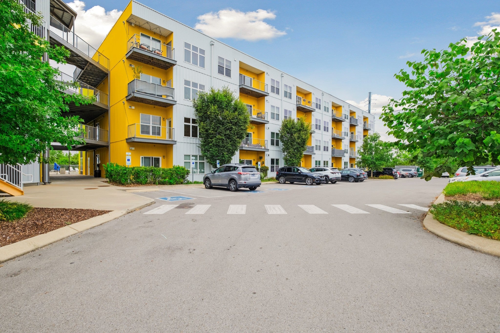 400 Herron Dr 416 — photo