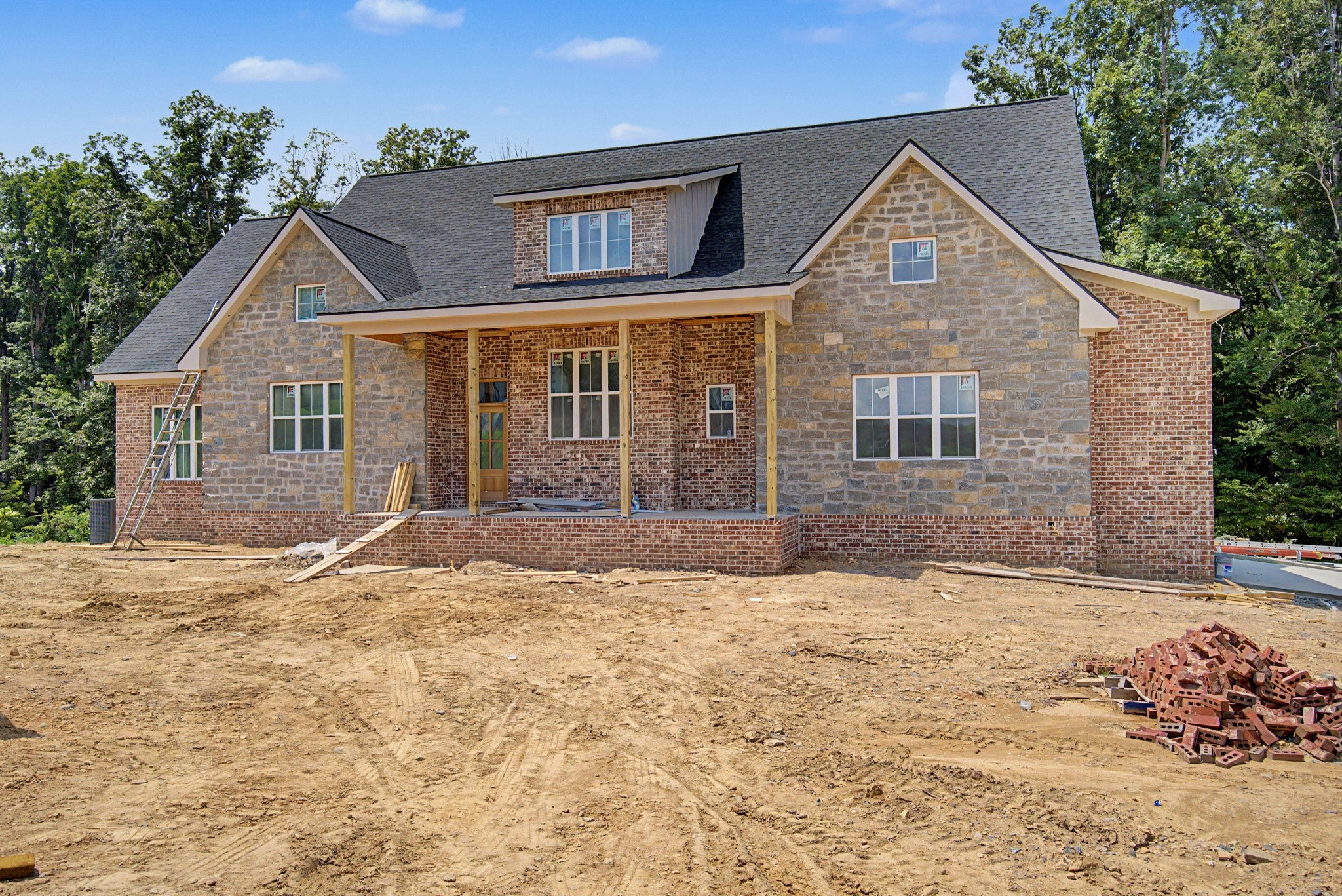 7037 Hall Rd — photo