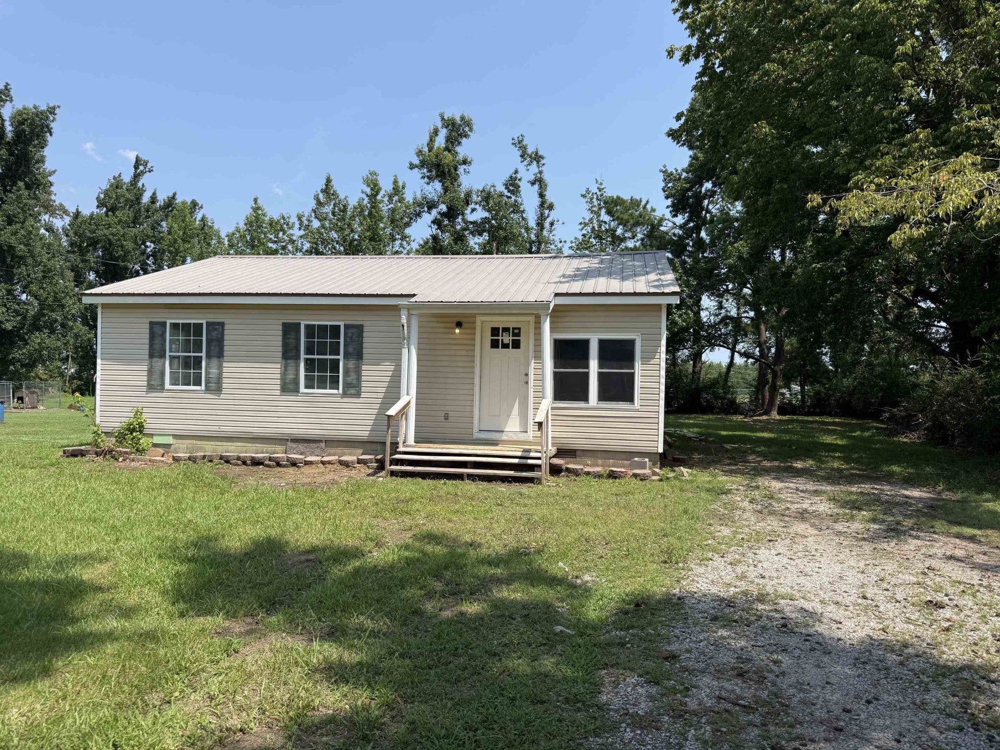270 Maddox Loop — photo