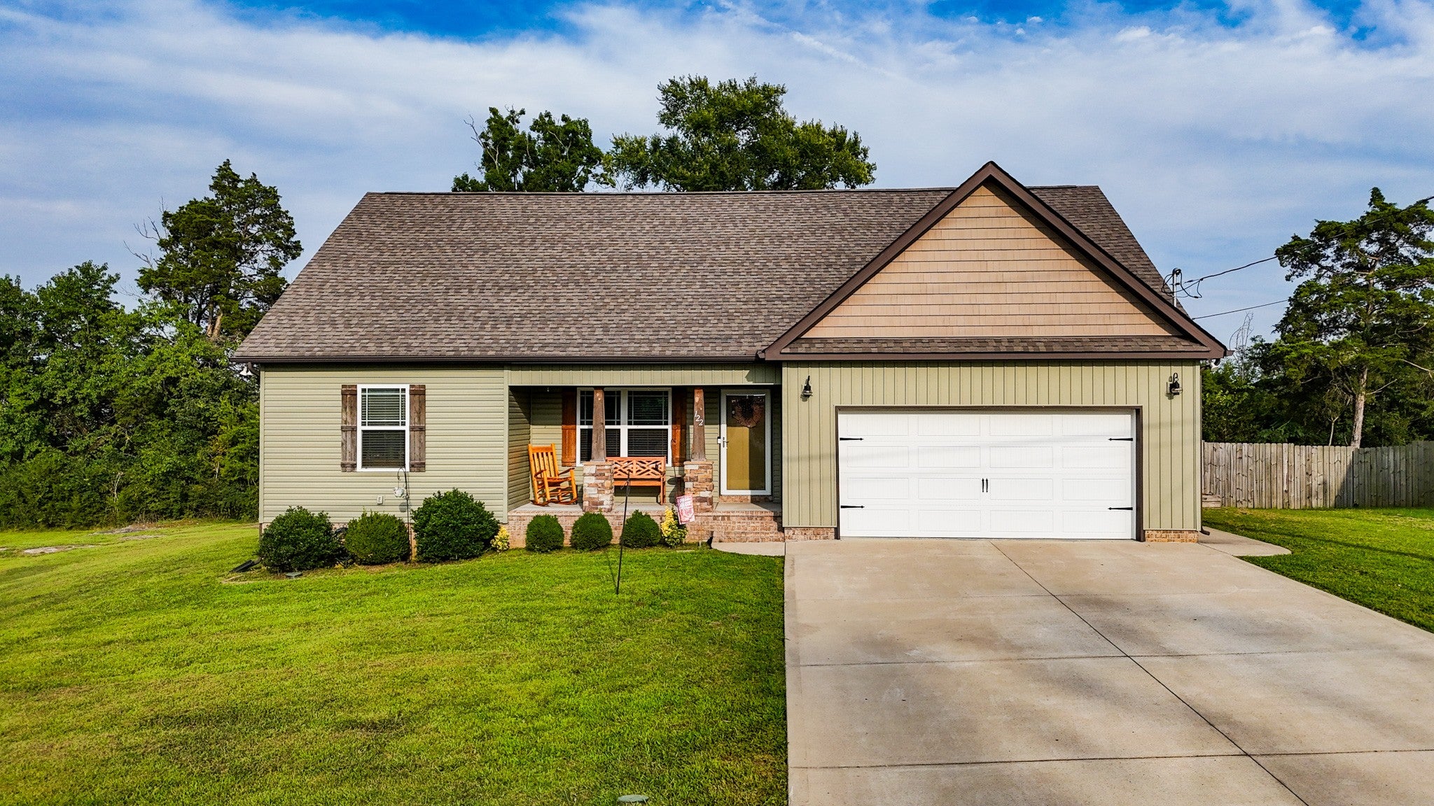122 Blue Grass Dr — photo