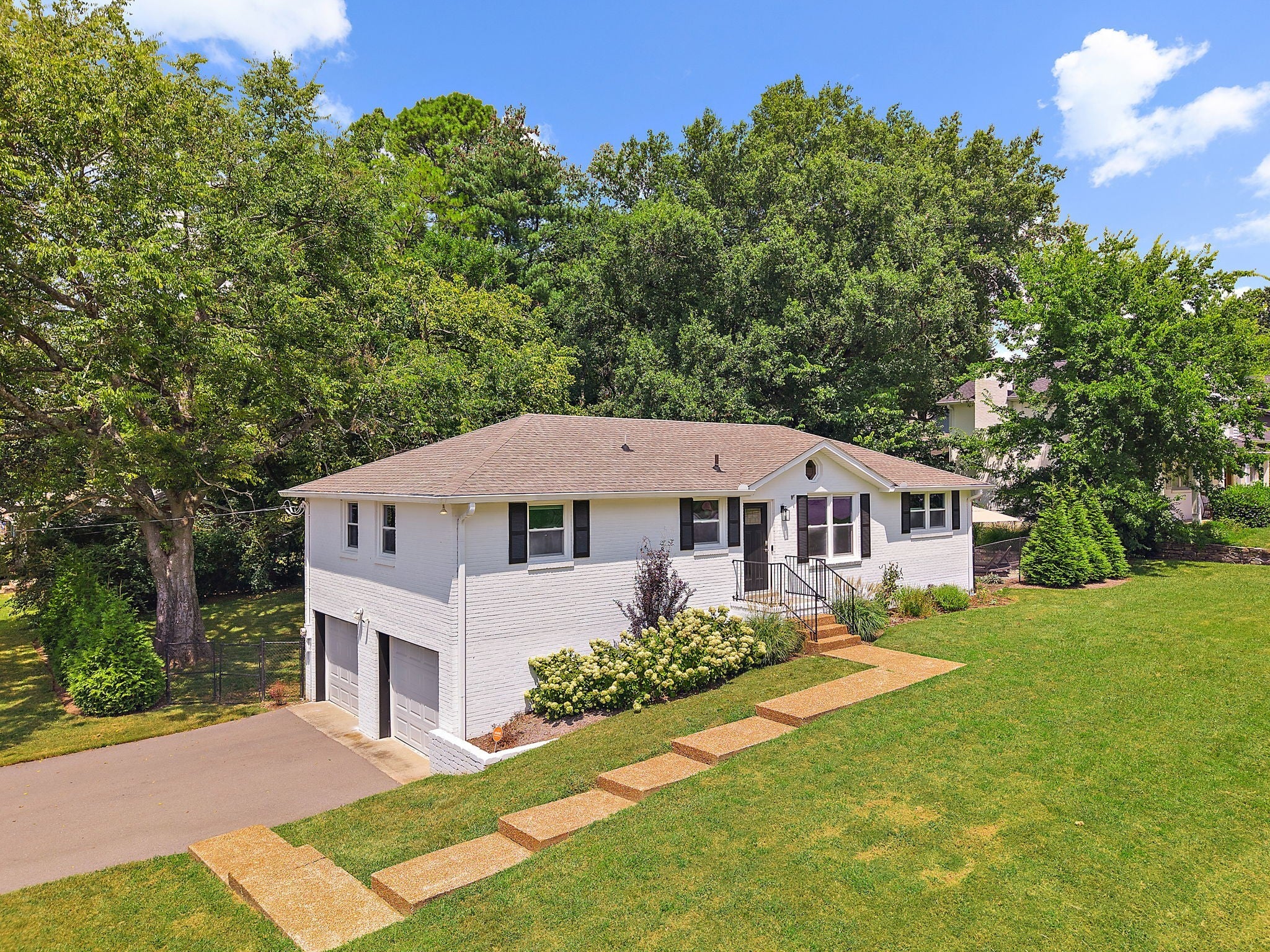 600 Huntington Pkwy — photo