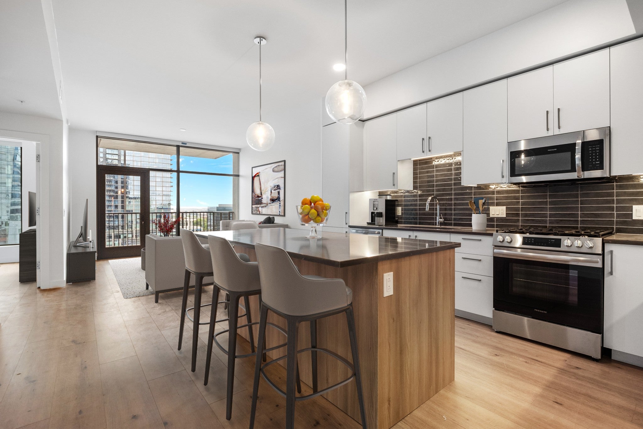 1212 Demonbreun St a5 — photo