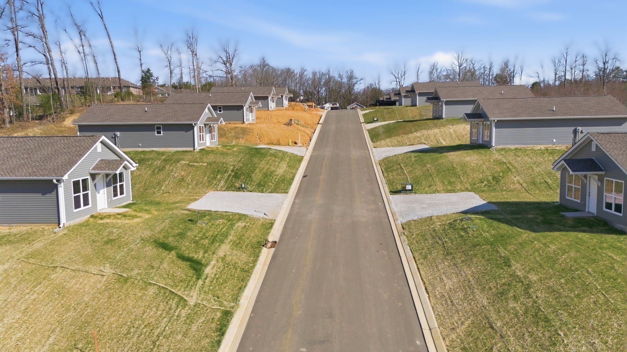 118 Hill Place Court — photo