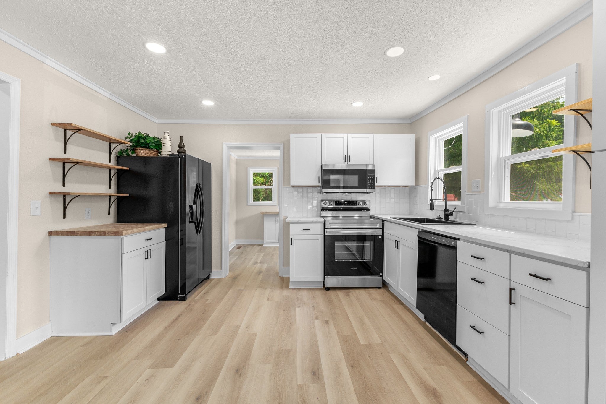 2594 Faulkner Springs Rd — photo