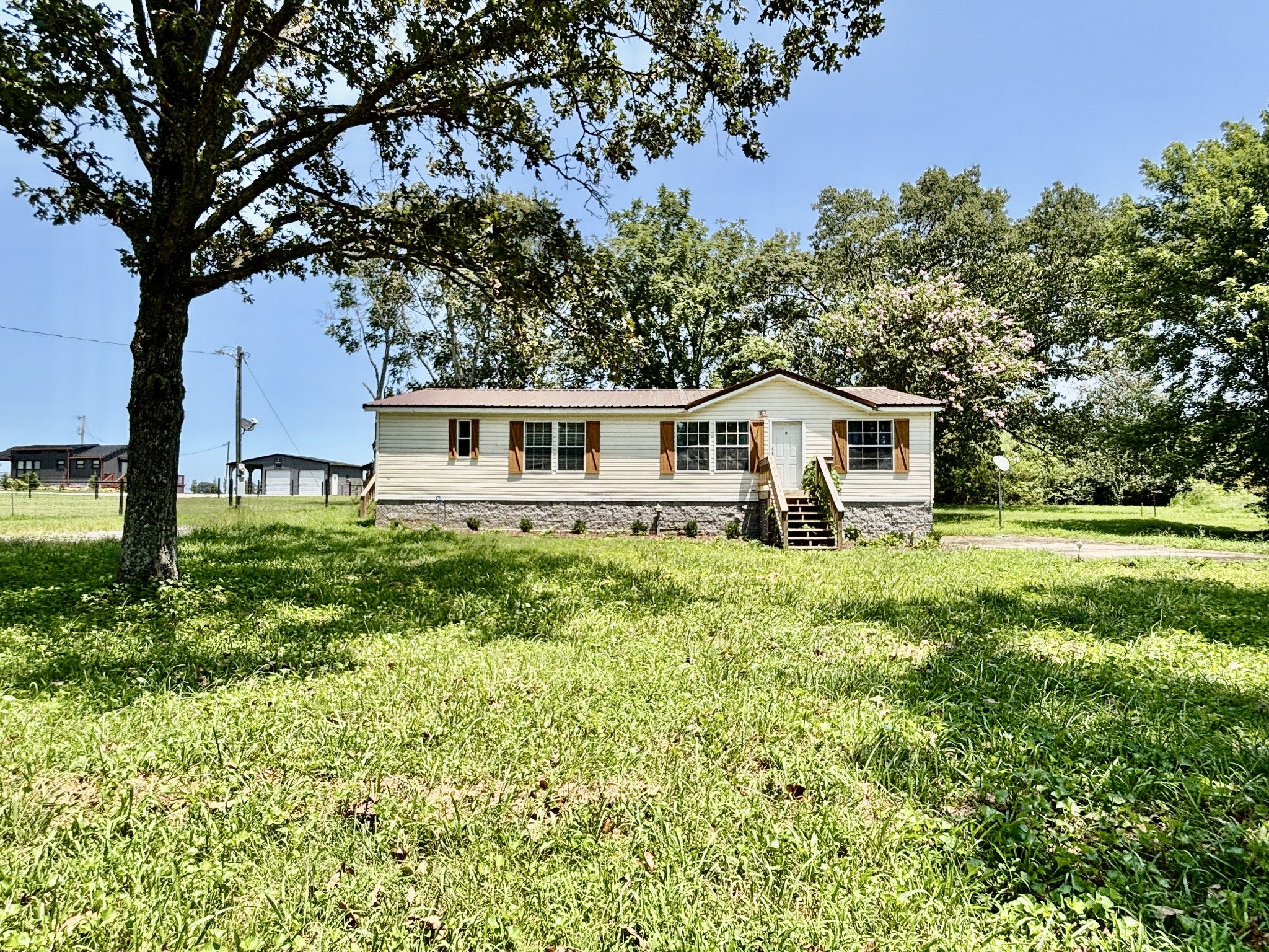 4816 Old Salem Lexie Rd — photo