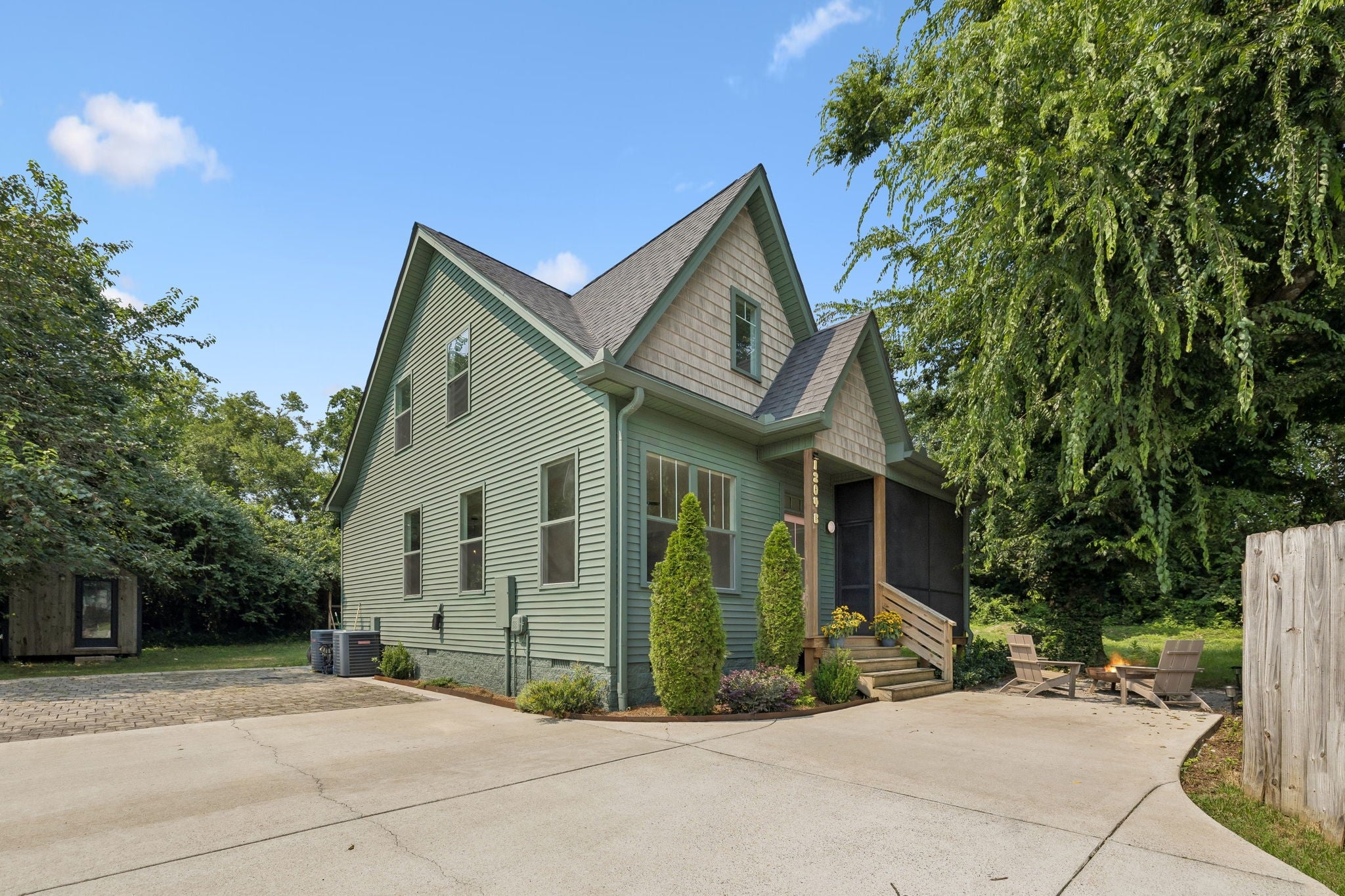 1204B Keller Ave — photo