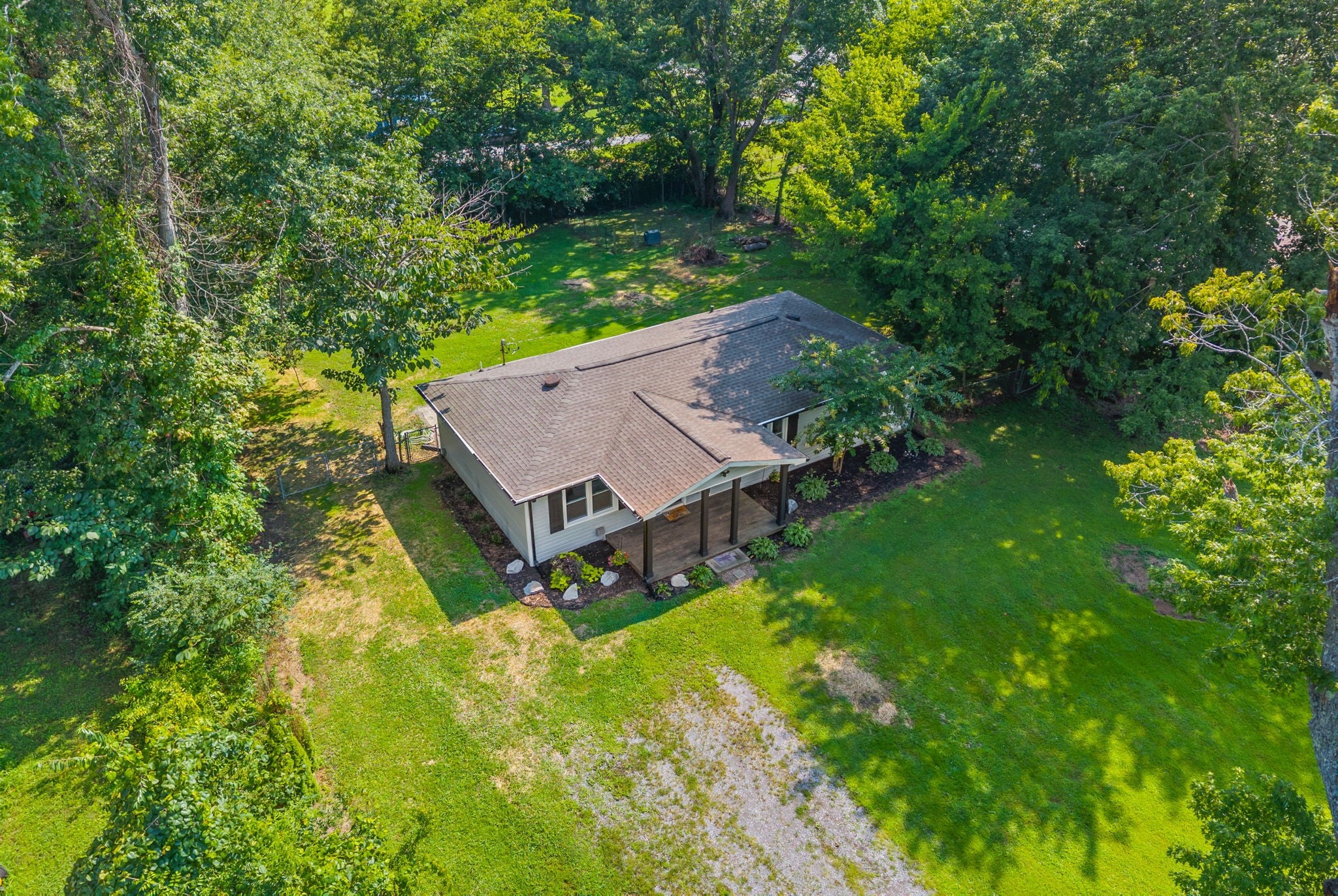 3594 Oakwood Rd — photo