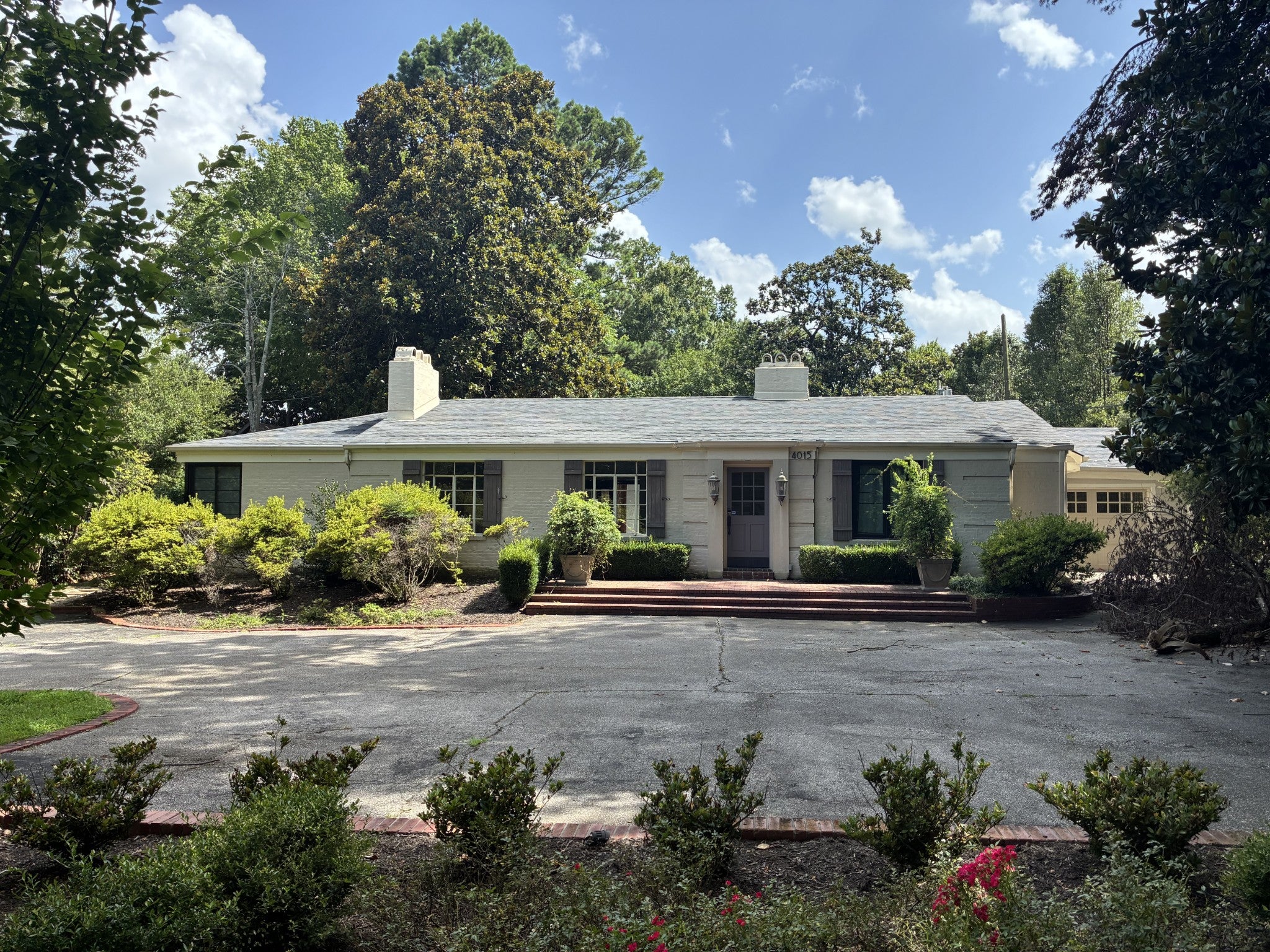 4015 N Galloway Dr — photo