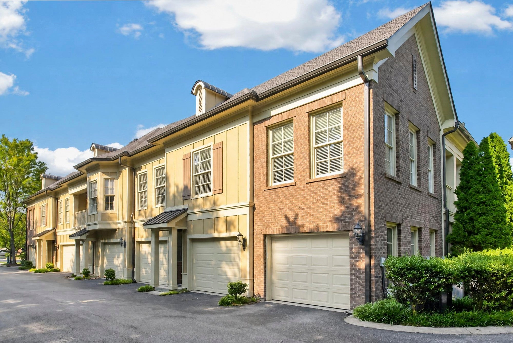525 Grant Park Dr — photo