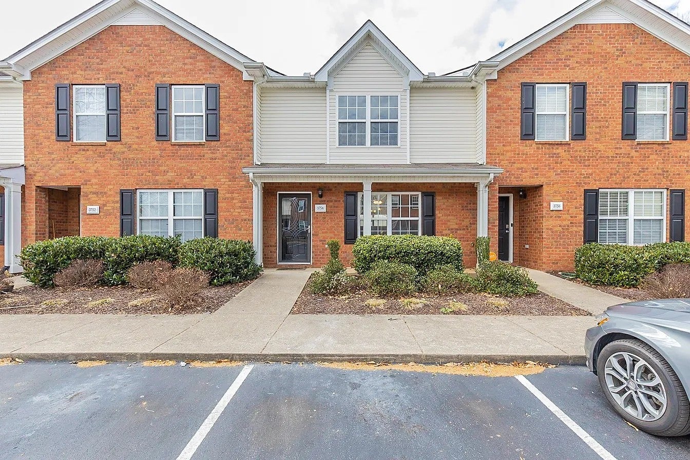 3754 Chippewa Pl — photo