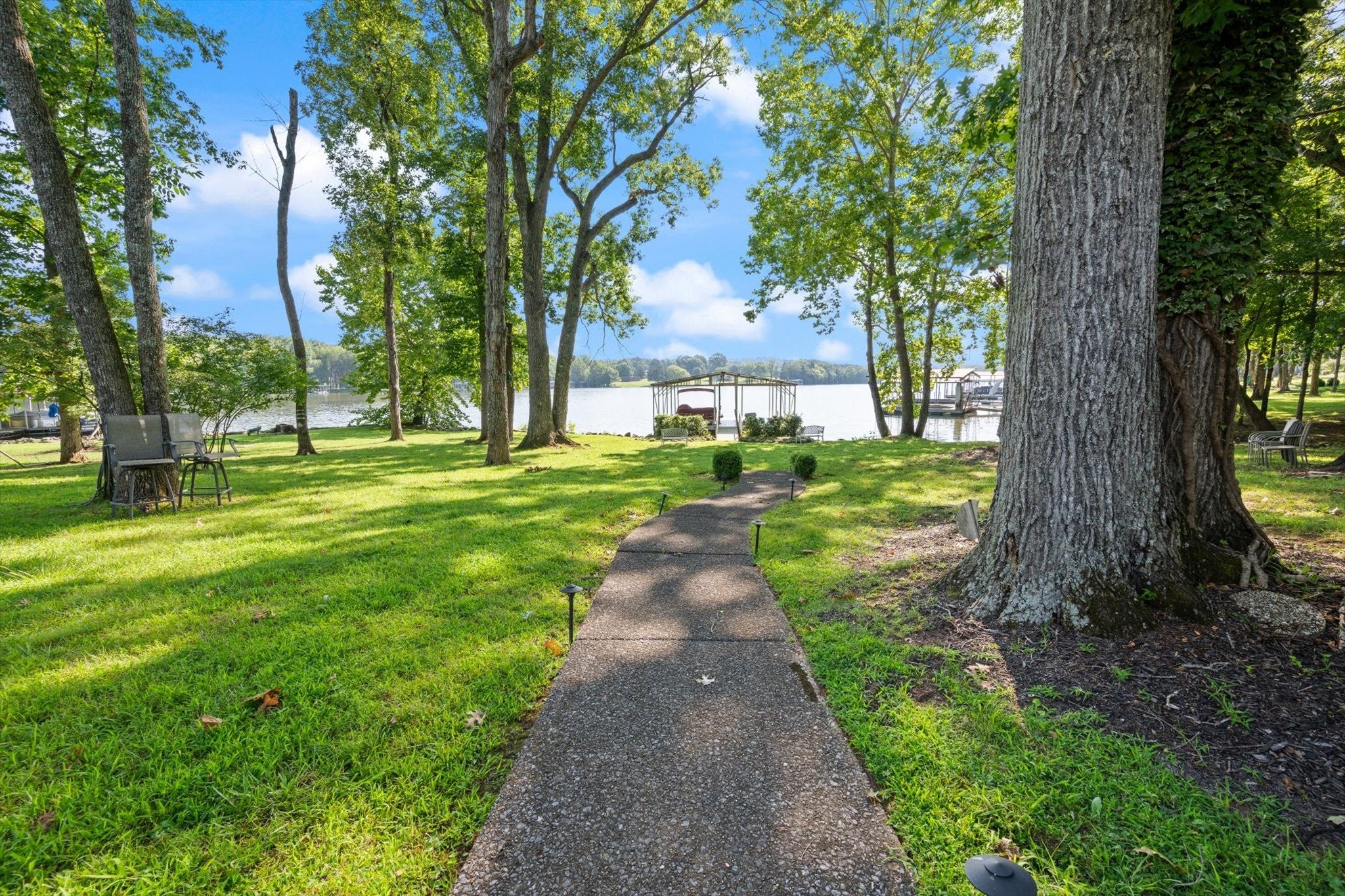 750 Gay Winds Dr — photo