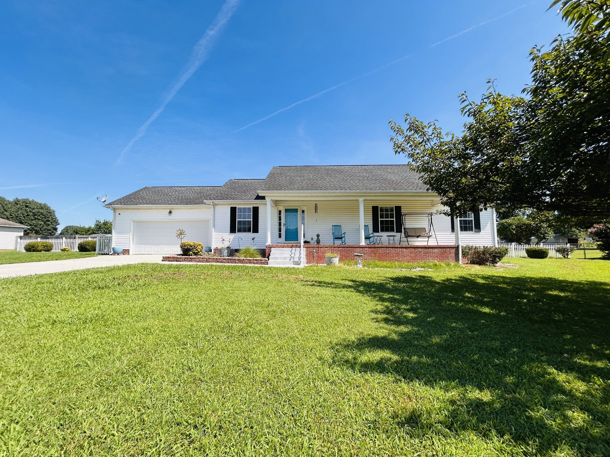 102 Boone Dr — photo