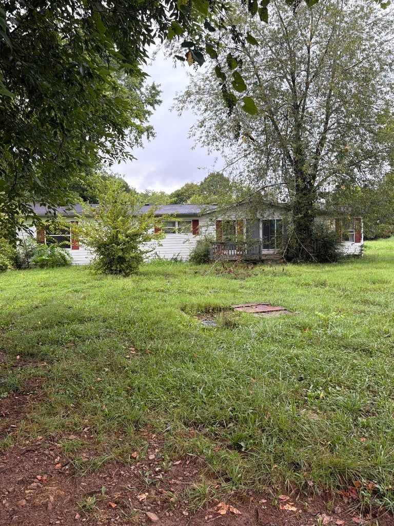 621 Old Highway 31 E 3 — photo