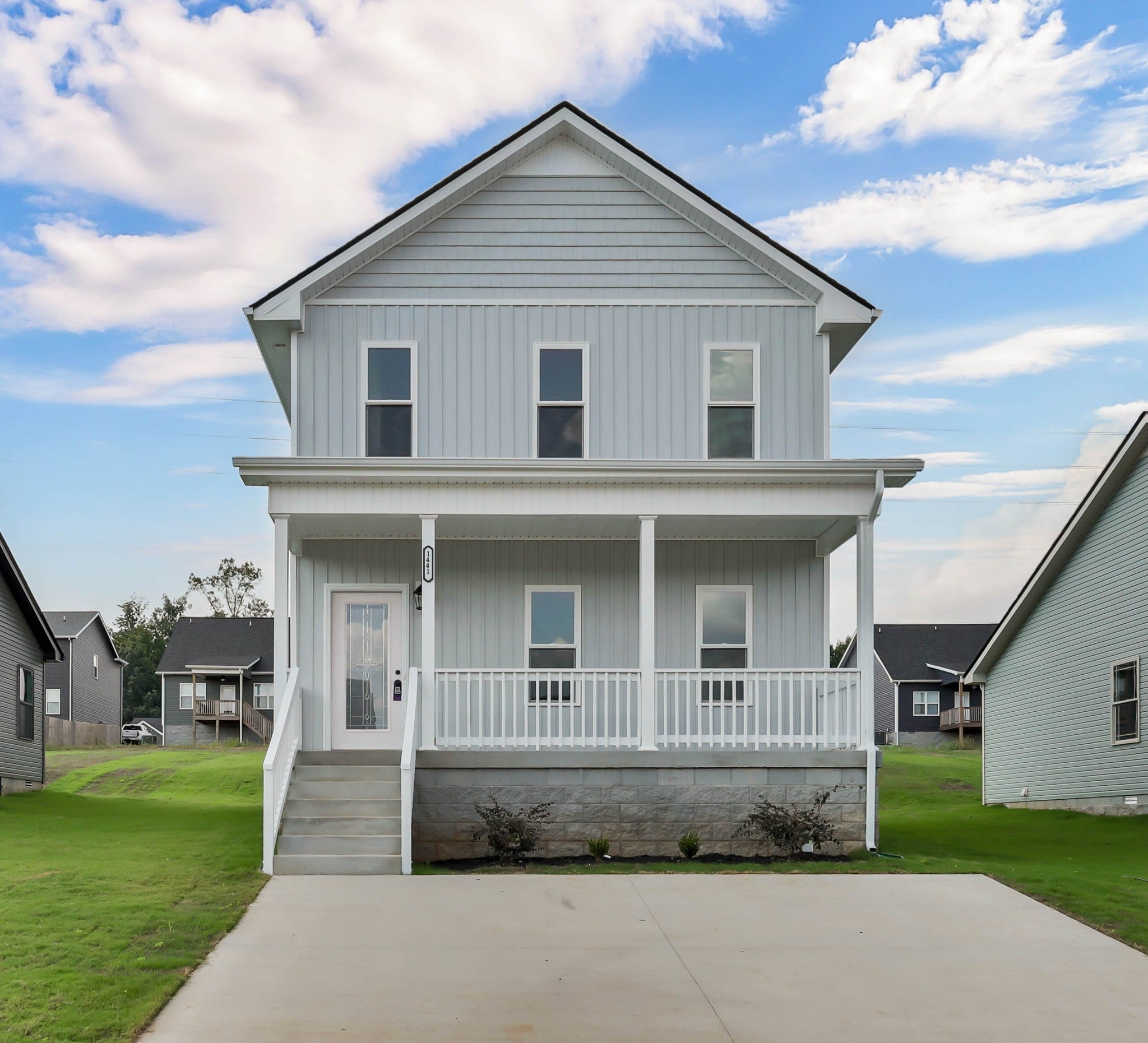 2667 Scott Dr — photo