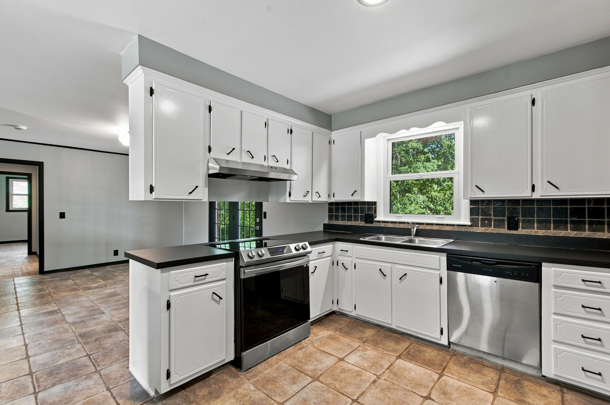 7249 Willow Creek Dr — photo