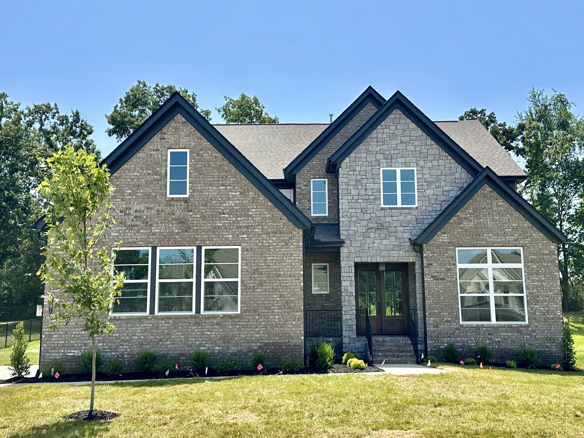 7291 Orrinshire Dr — photo