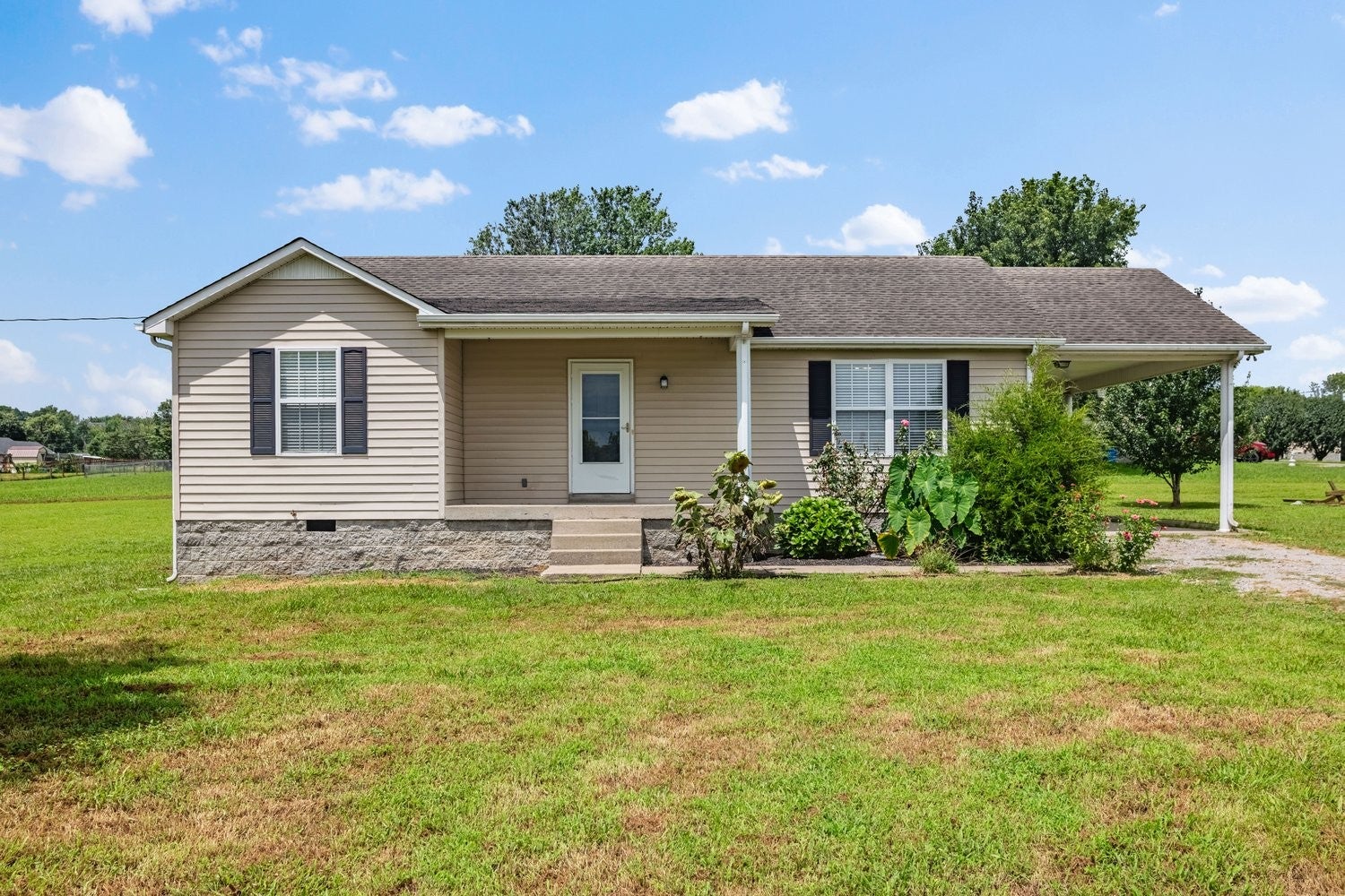 1655 Grace Ledford Rd — photo