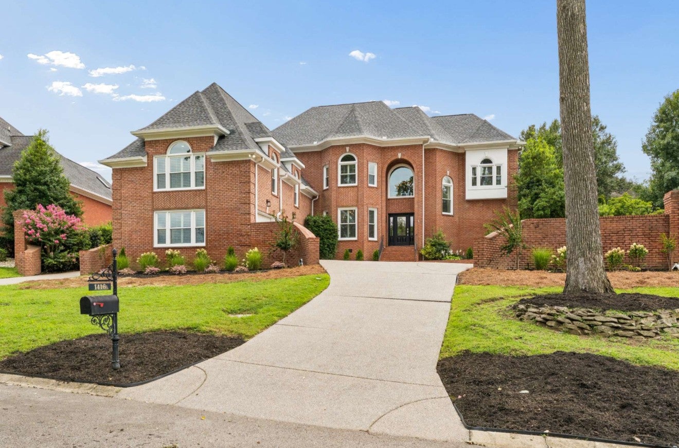 1416 Shannon Pl — photo