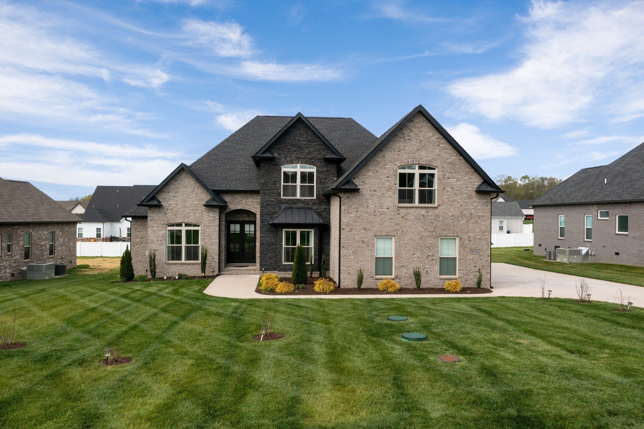 6916 Hiatus Ct — photo
