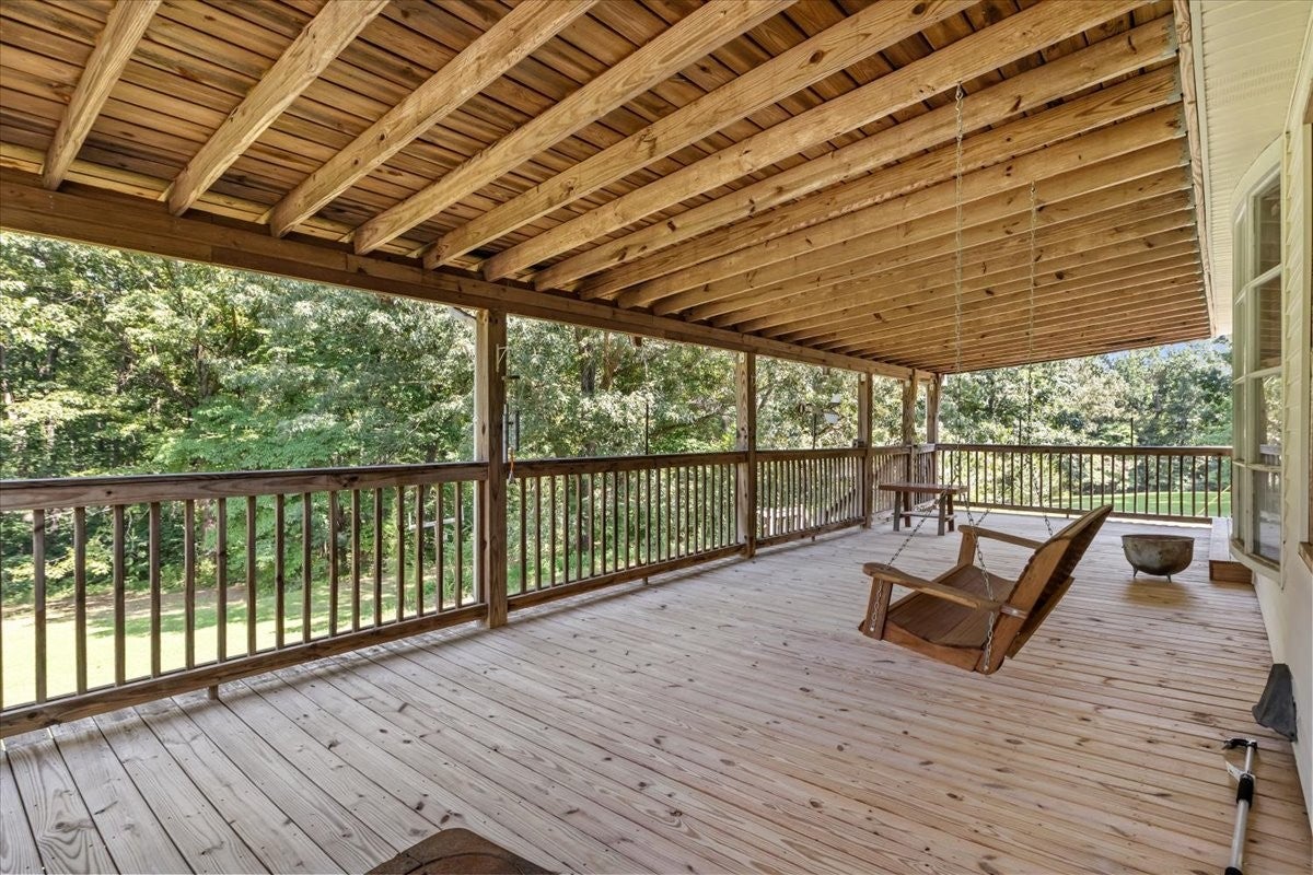 414 Valleywood Dr — photo
