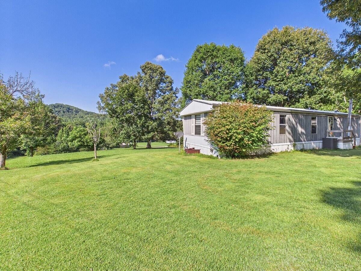 331 Jd Farm Road — photo