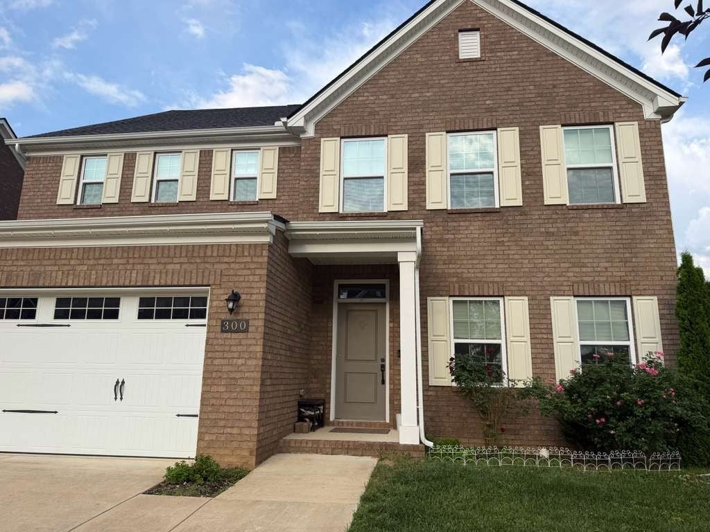 300 Finnegan Ct — photo