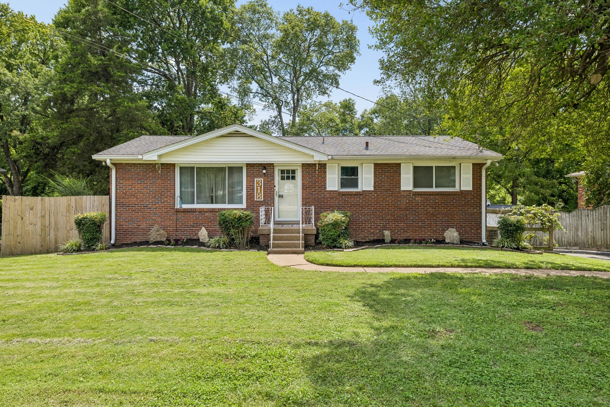 318 Jacksonian Dr — photo