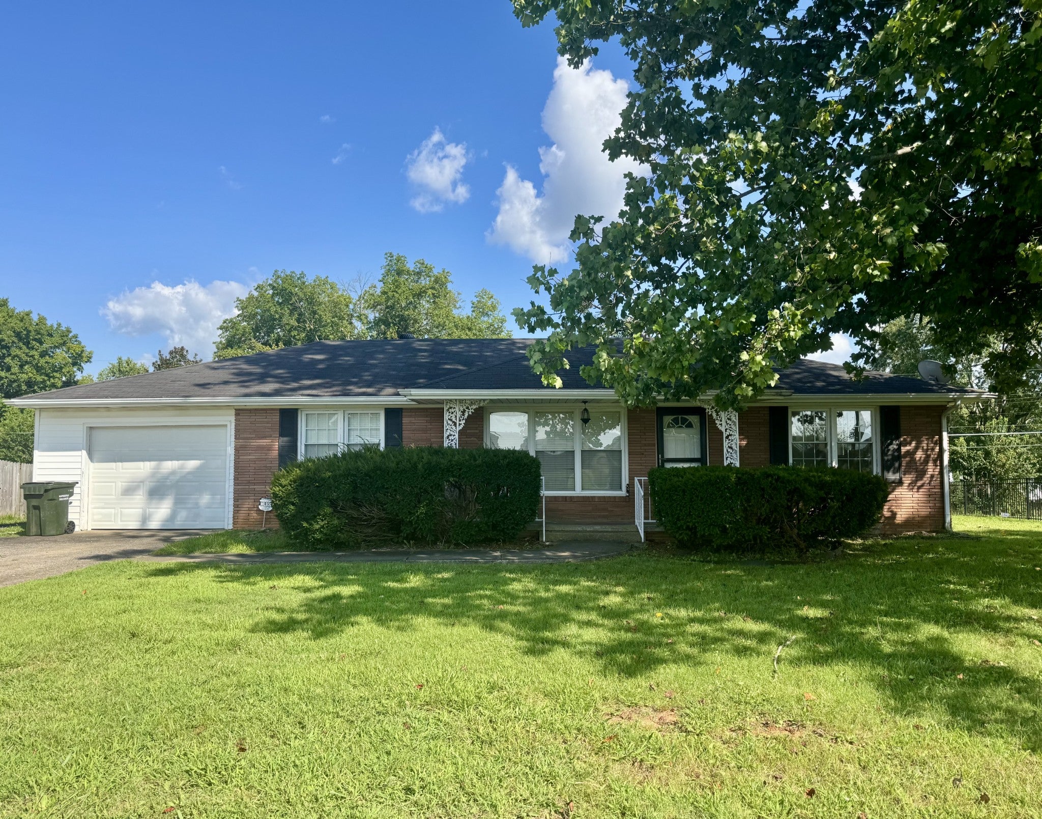 322 Blane Dr — photo