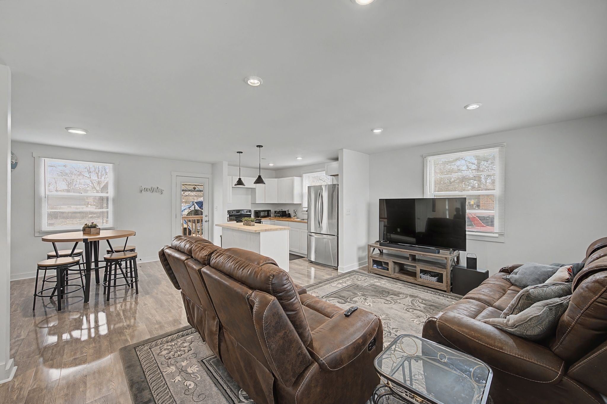 5017 Madeline Dr — photo