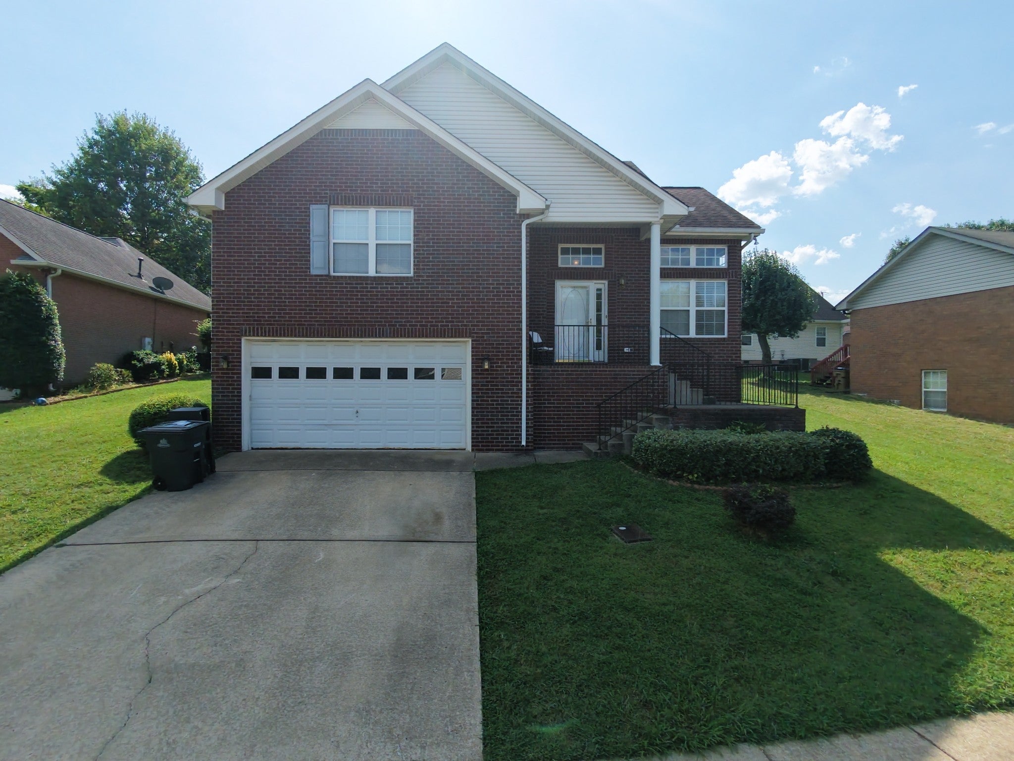 412 Hickory Chase Dr — photo