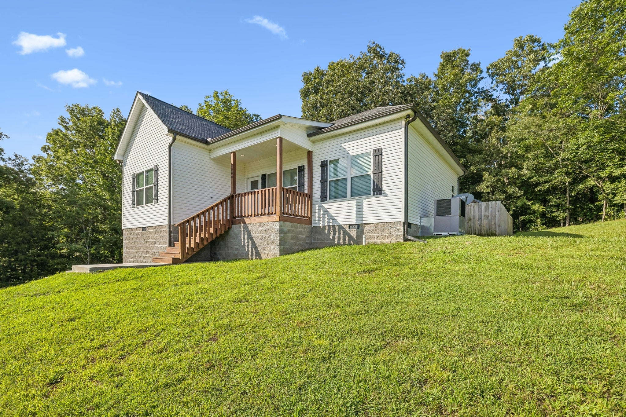 2800 N Hurricane Creek Rd — photo