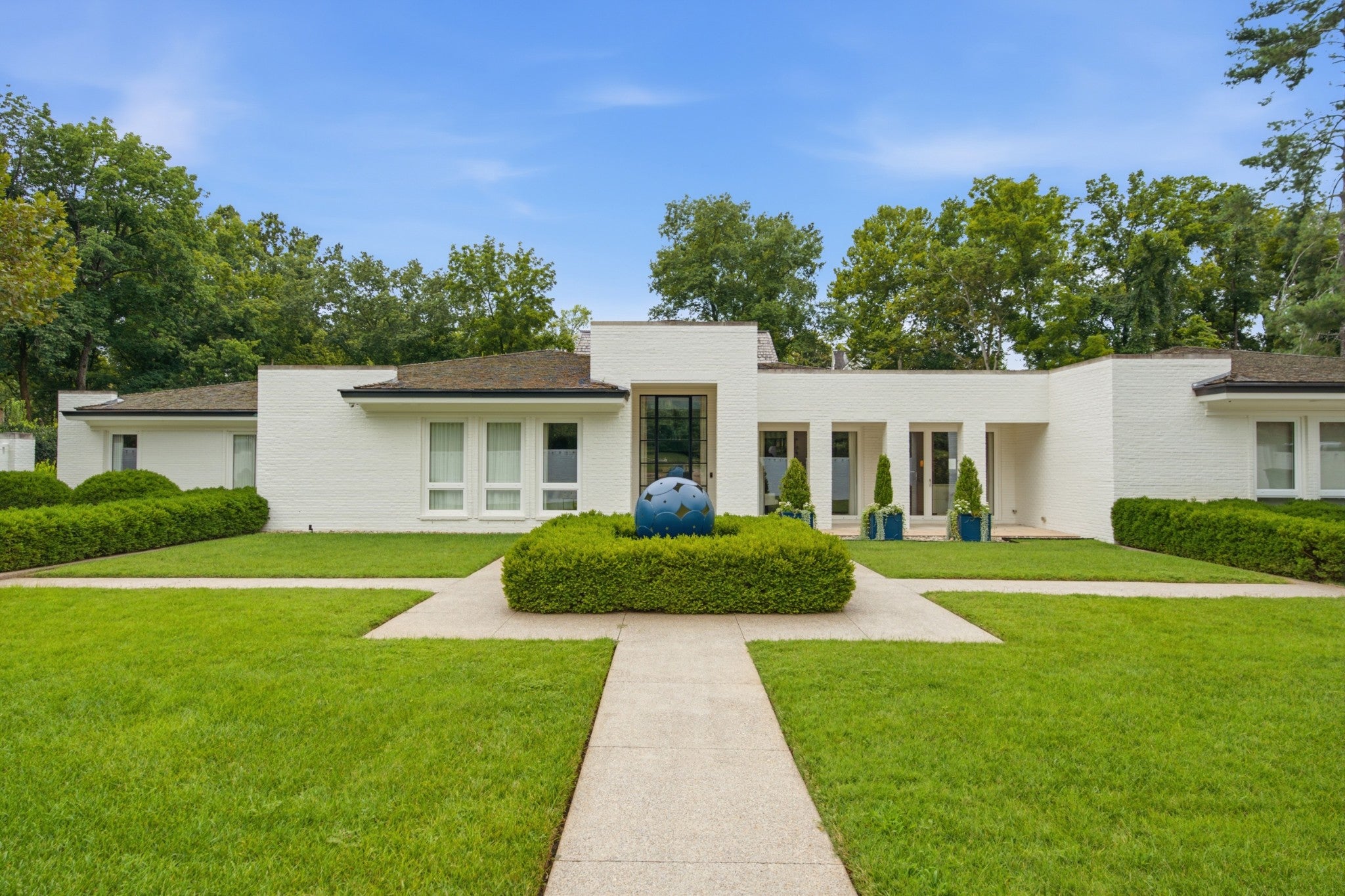 109 Westhampton Pl — photo