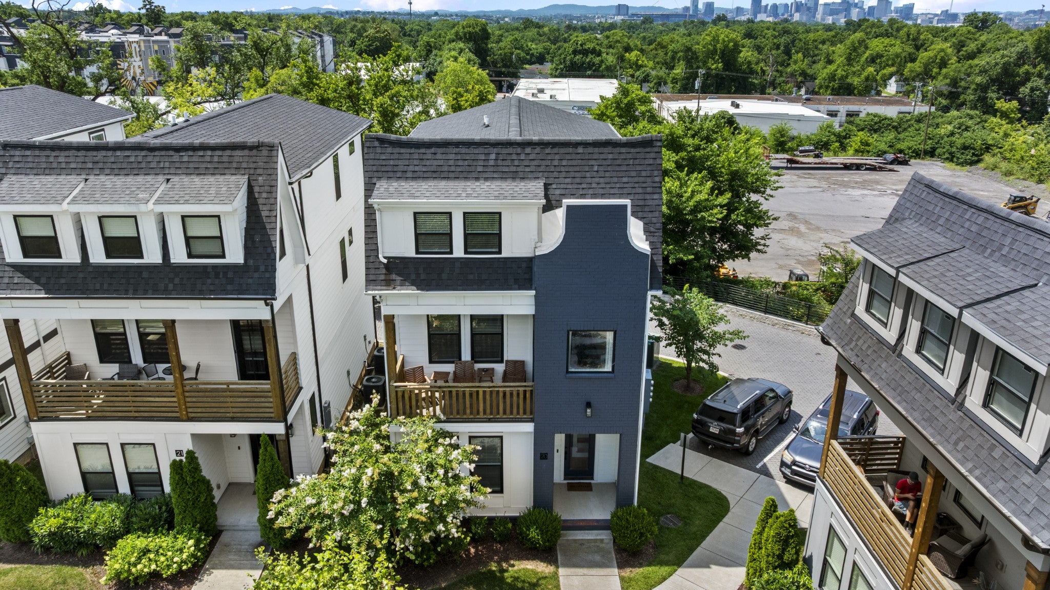 530 Edwin St 20 — photo