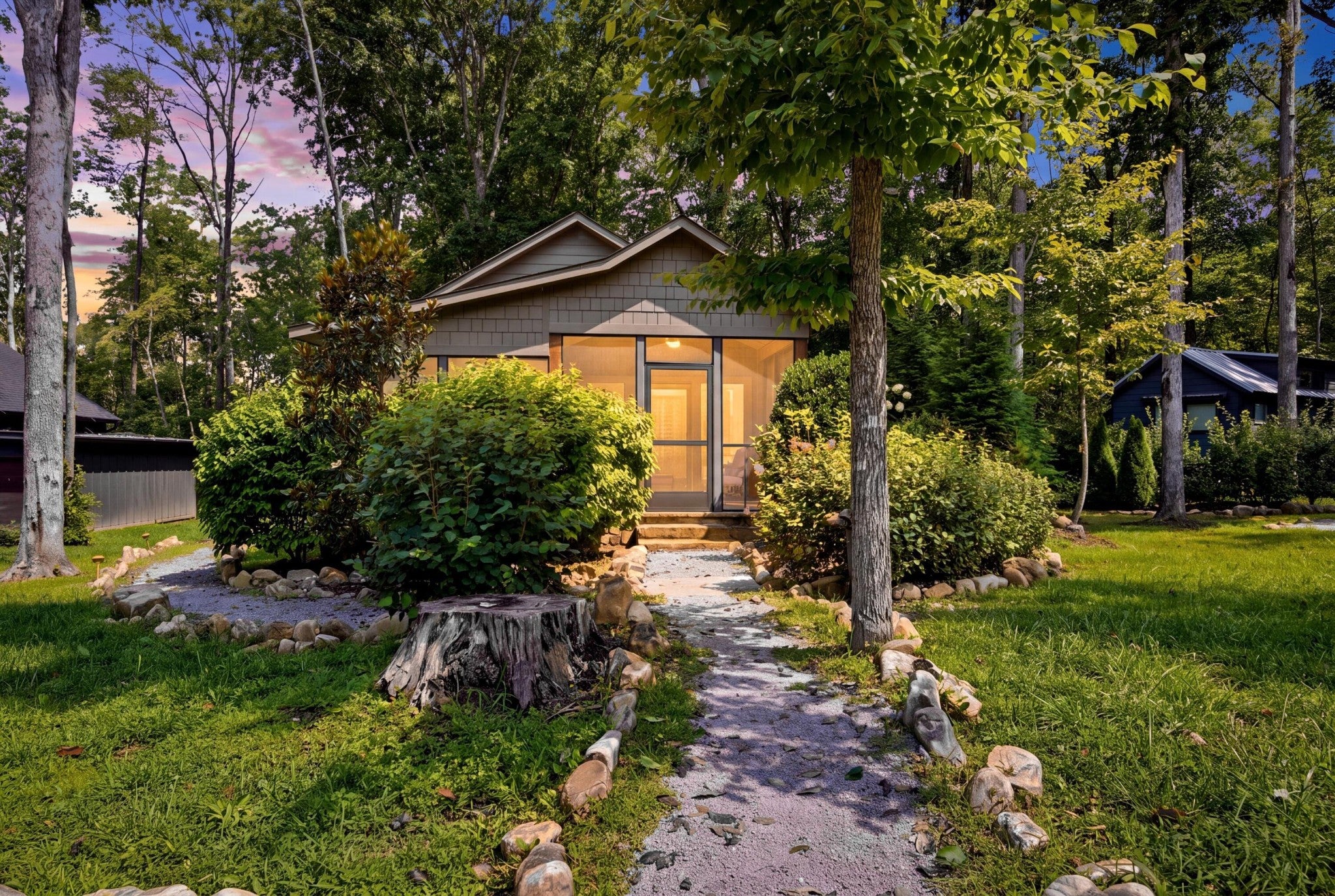 292 Waters Edge Way — photo