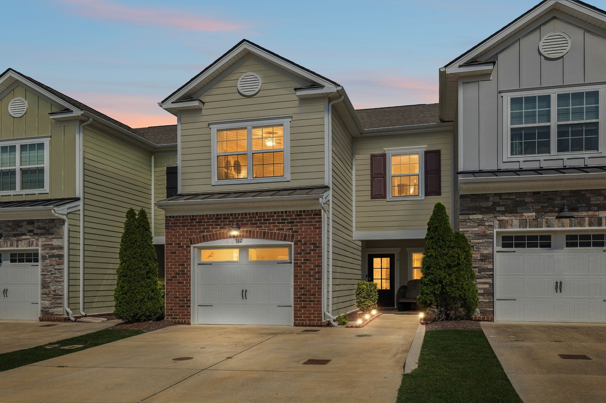 112 Bergen Dr — photo