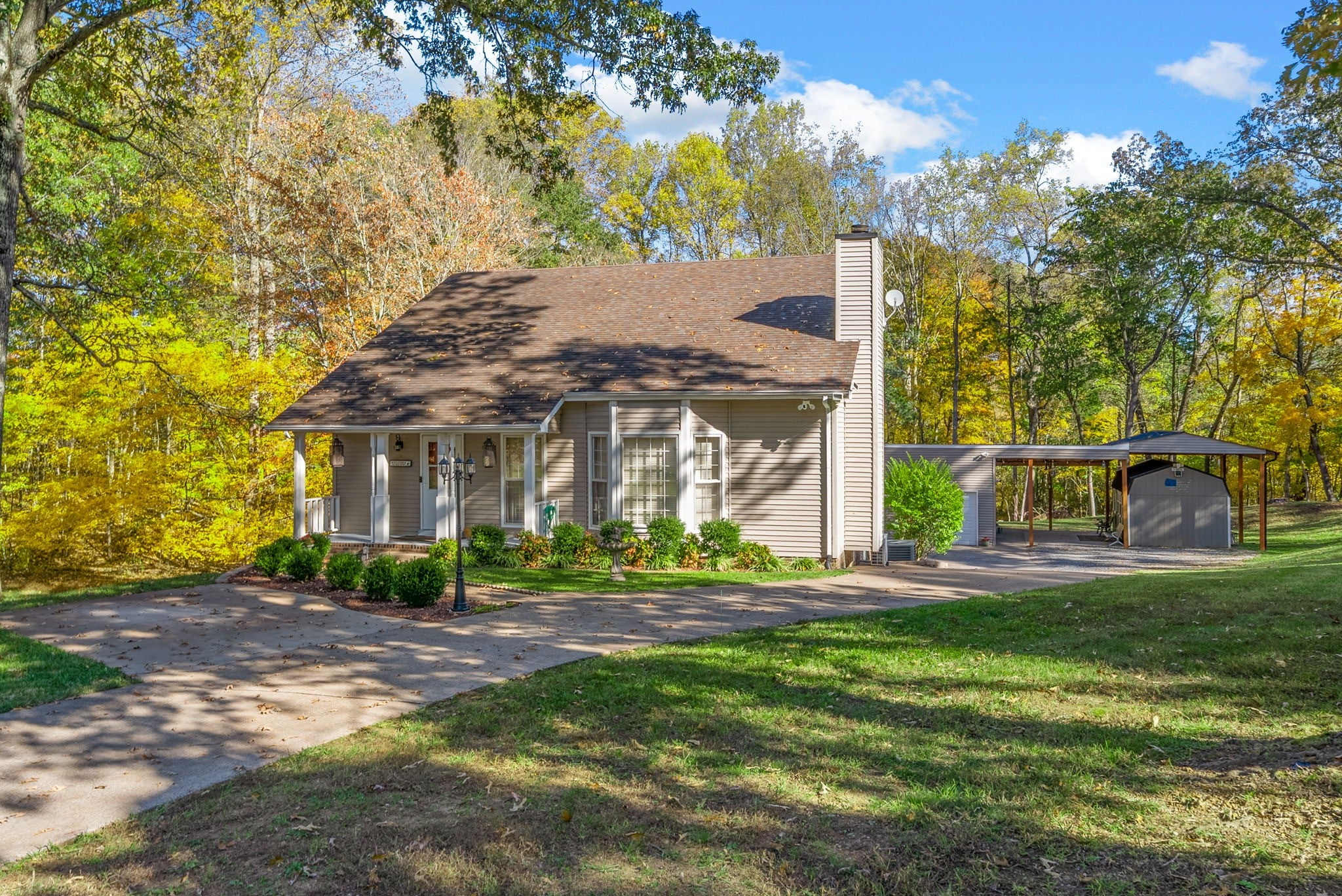 3430 Shagbark Cir — photo