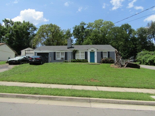 2717 Hartford Dr — photo