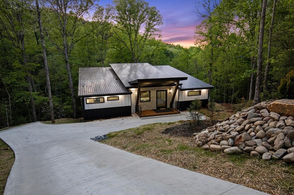 148 Brookwood Drive — photo