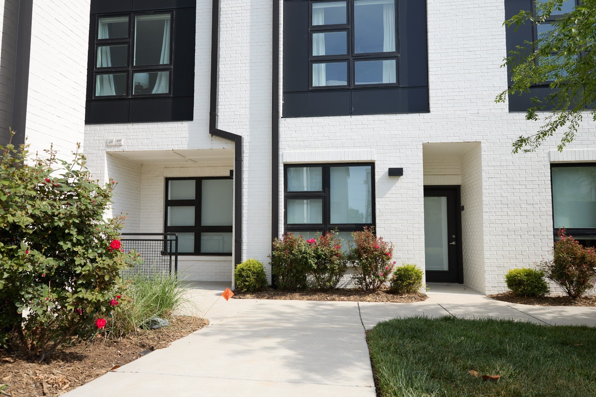542 Southgate Ave 205 — photo