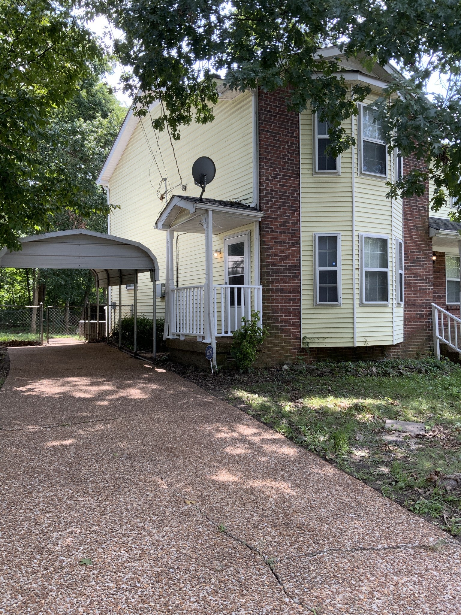 1105 Waggoner Ct W — photo
