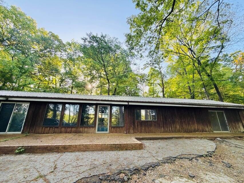 6504 Oak Drive — photo