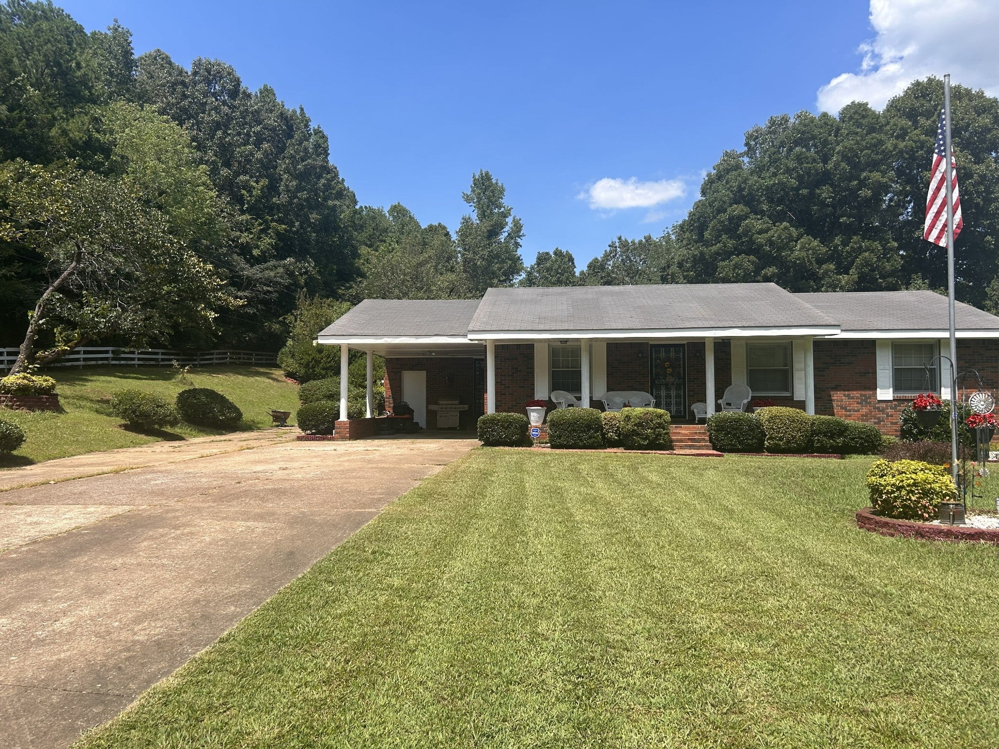 185 Holmes Mill Rd — photo