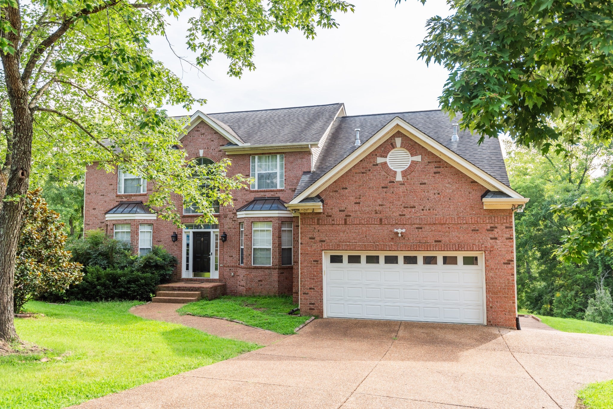 814 Lynn Dr — photo