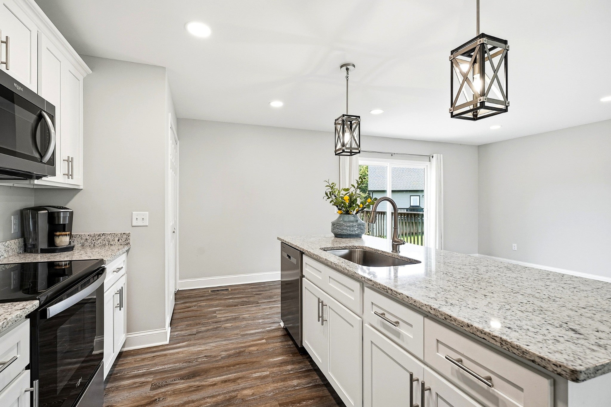 41 Chisam Ct — photo